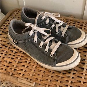 Teva Freewheel women’s sneakers